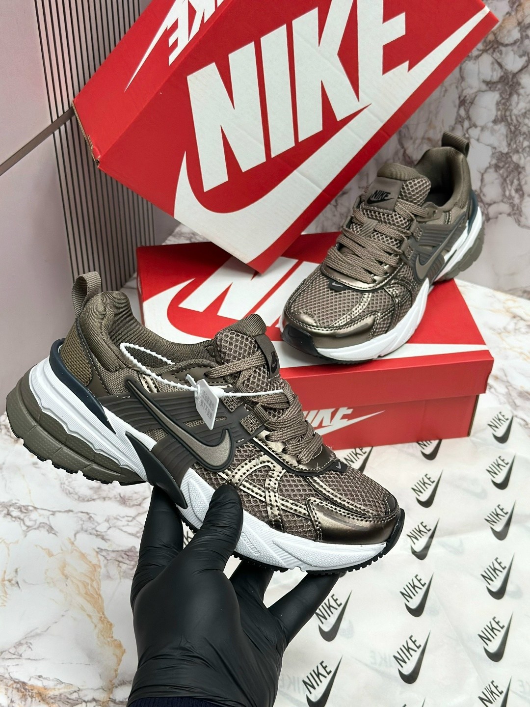 кроссовки nike v 2 k run,кроссовки nike,женские кроссовки nike,женские повседневные кроссовки nike v2k run коричневый,кроссовки