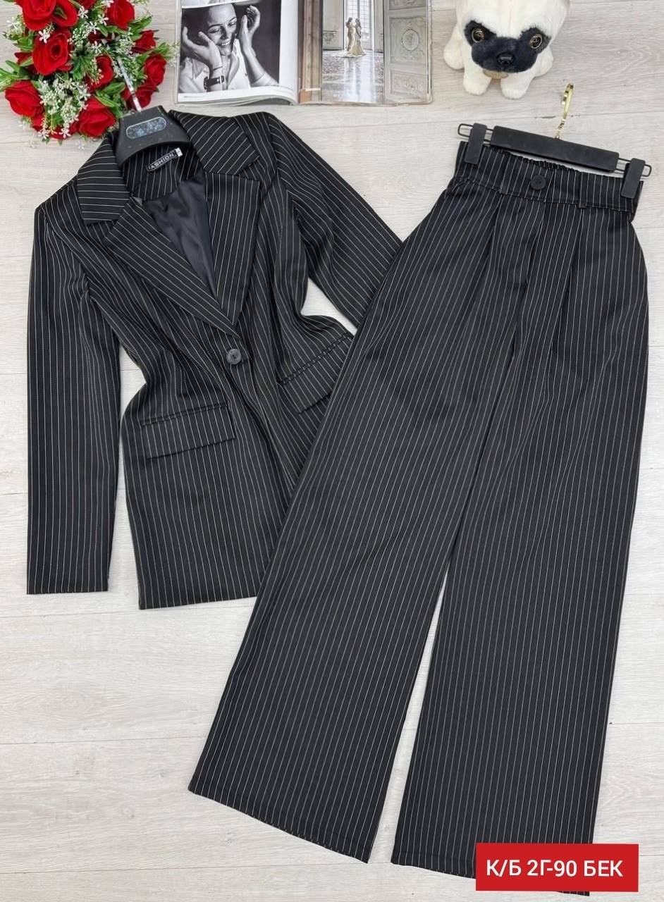 серый брючный костюм,костюм деловой женский,костюм двойка,женские костюмы в полоску,брючный костюм