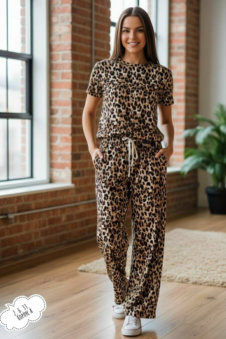 комбинезон женский леопардовый,леопардовые костюмы,комбинезон 42-44 разм. леопардовой расцветки,костюм 3 ка в ярком леопардовом принте,женский летний комбинезон леопардовый принт