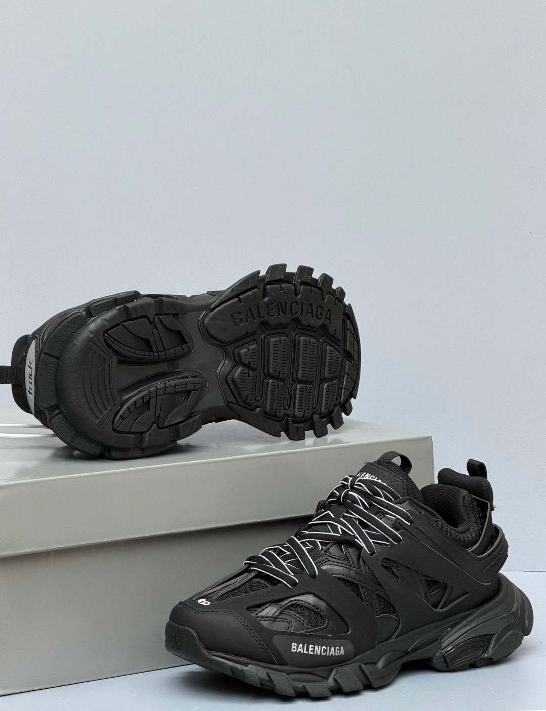 кроссовки balenciaga track sneaker черный,кроссовки balenciaga,кроссовки balenciaga track,кроссовки женские balenciaga,мужские кроссовки balenciaga track черные