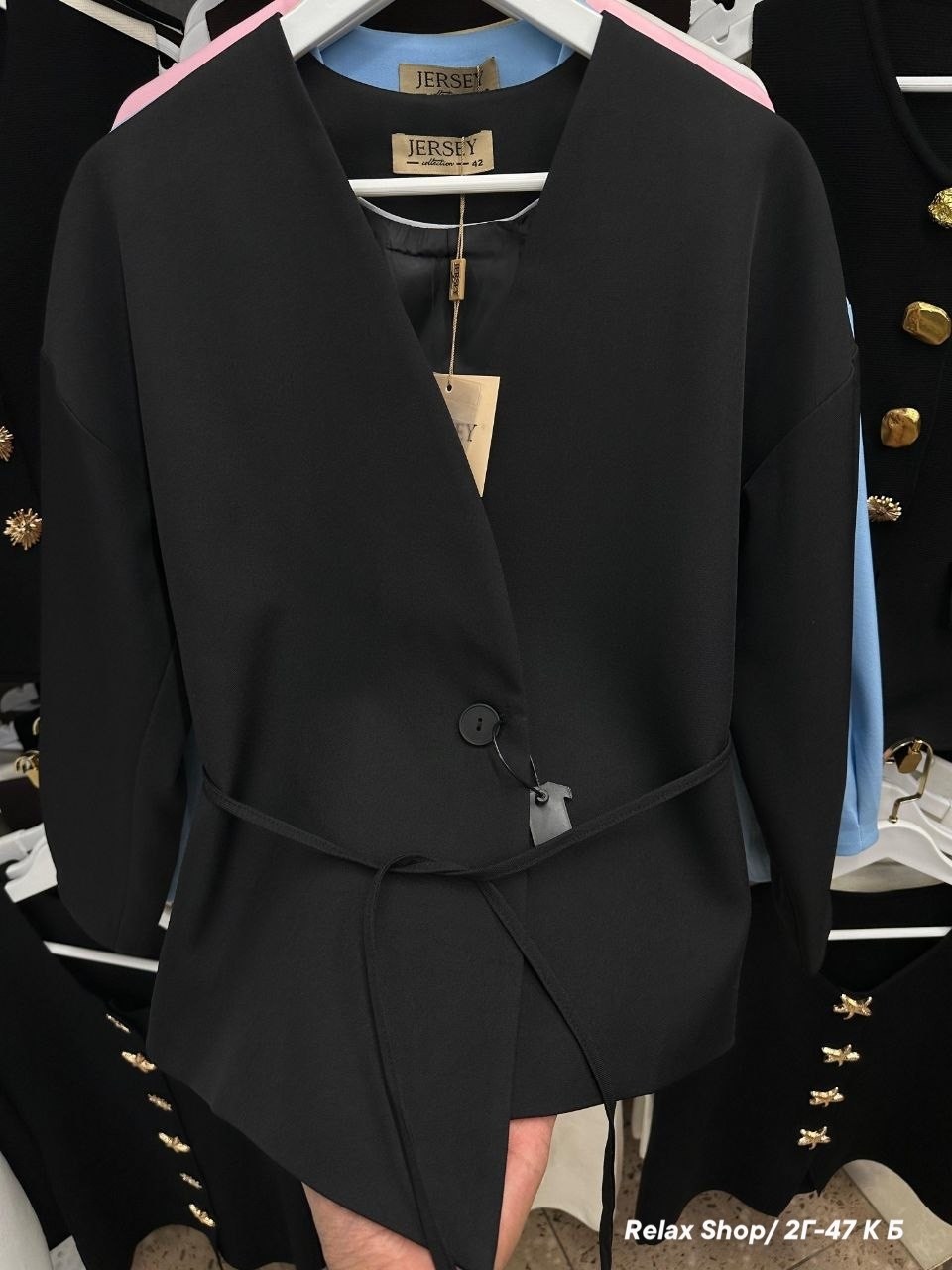 жакет,костюм с пиджаком,пиджак приталенный,пиджак женский,пиджак