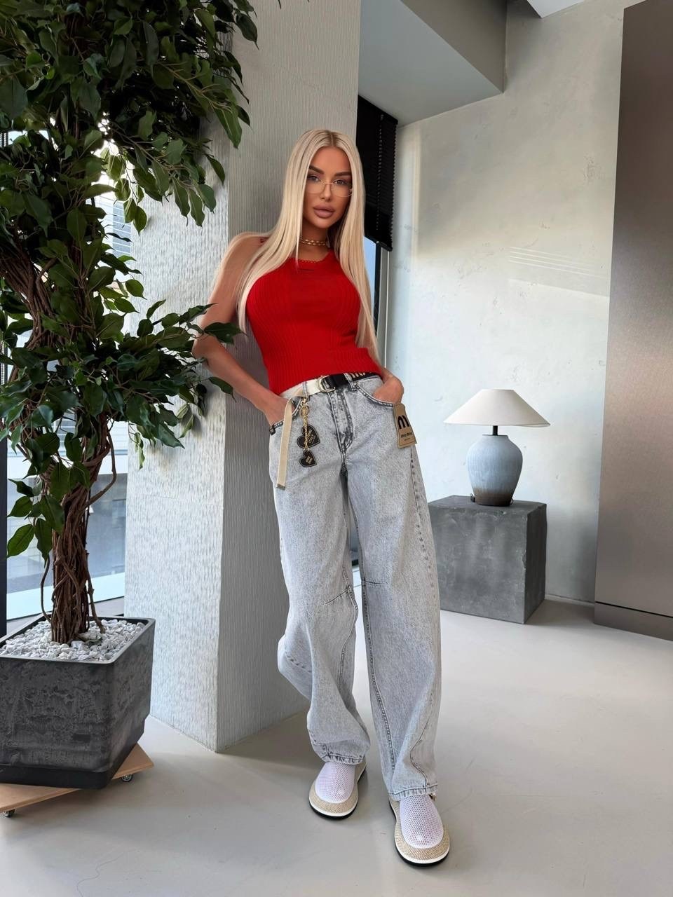 брюки джинсы,женские джинсы,джинсы женские широкие,стильные джинсы,джинсы широкие