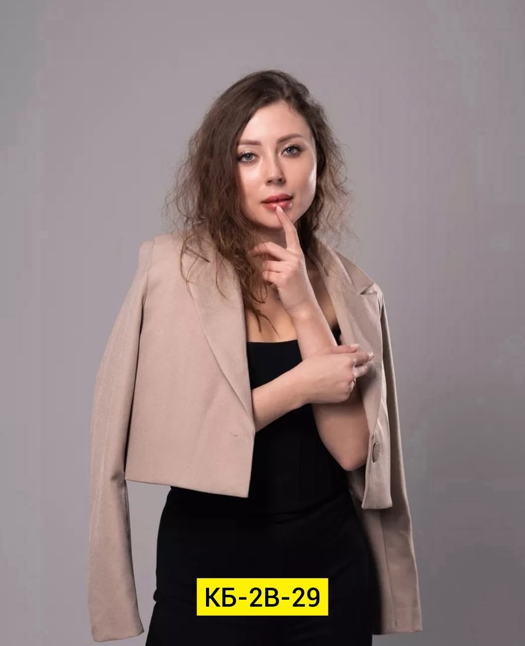 женский укороченный пиджак,пиджак женский,бежевый пиджак,жакет классический,пиджак укороченный