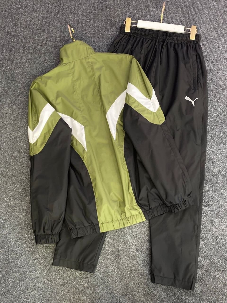 спортивные костюмы puma в стиле 90-х,puma спортивный костюм 90 х,спортивный костюм puma ретро в стиле 90х,костюм puma в стиле 90-ых,спортивный костюм puma