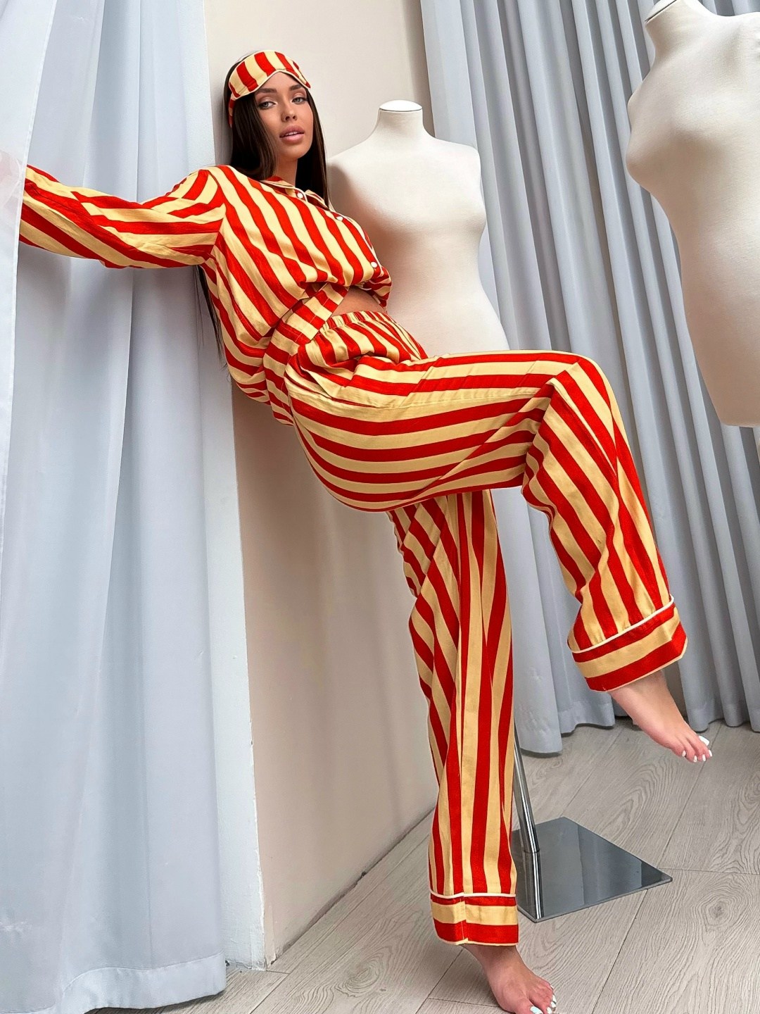 модные наряды,женские комбинезоны,пижамные костюмы,костюм в полоску