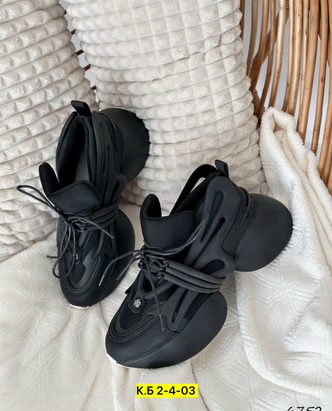 кроссовки женскиe,кроссовки,кроссовки женские черные,кроссовки ,кроссовки balmain