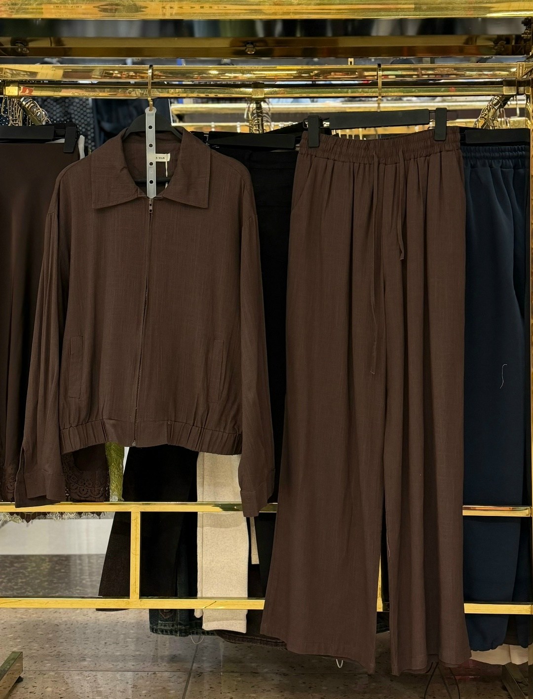 брючный костюм,костюм брючный с рубашкой,комплект костюм,костюм с брюками и рубашкой,костюм женский