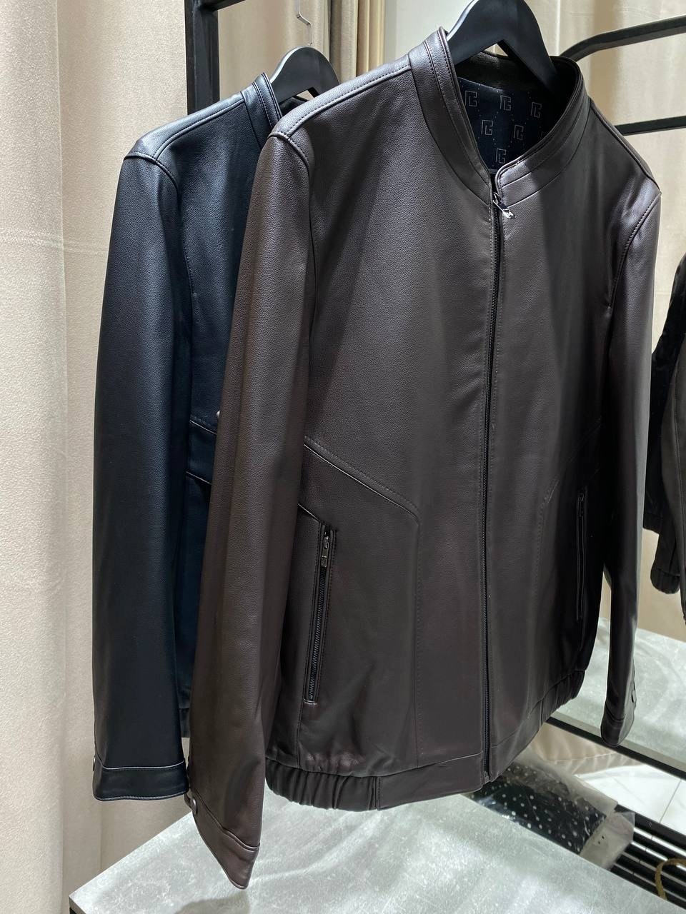 мужская кожаная куртка,кожаная куртка,мужская кожаная куртка с классическими черными брюками,men's racer jacket in black leather,мужской стиль
