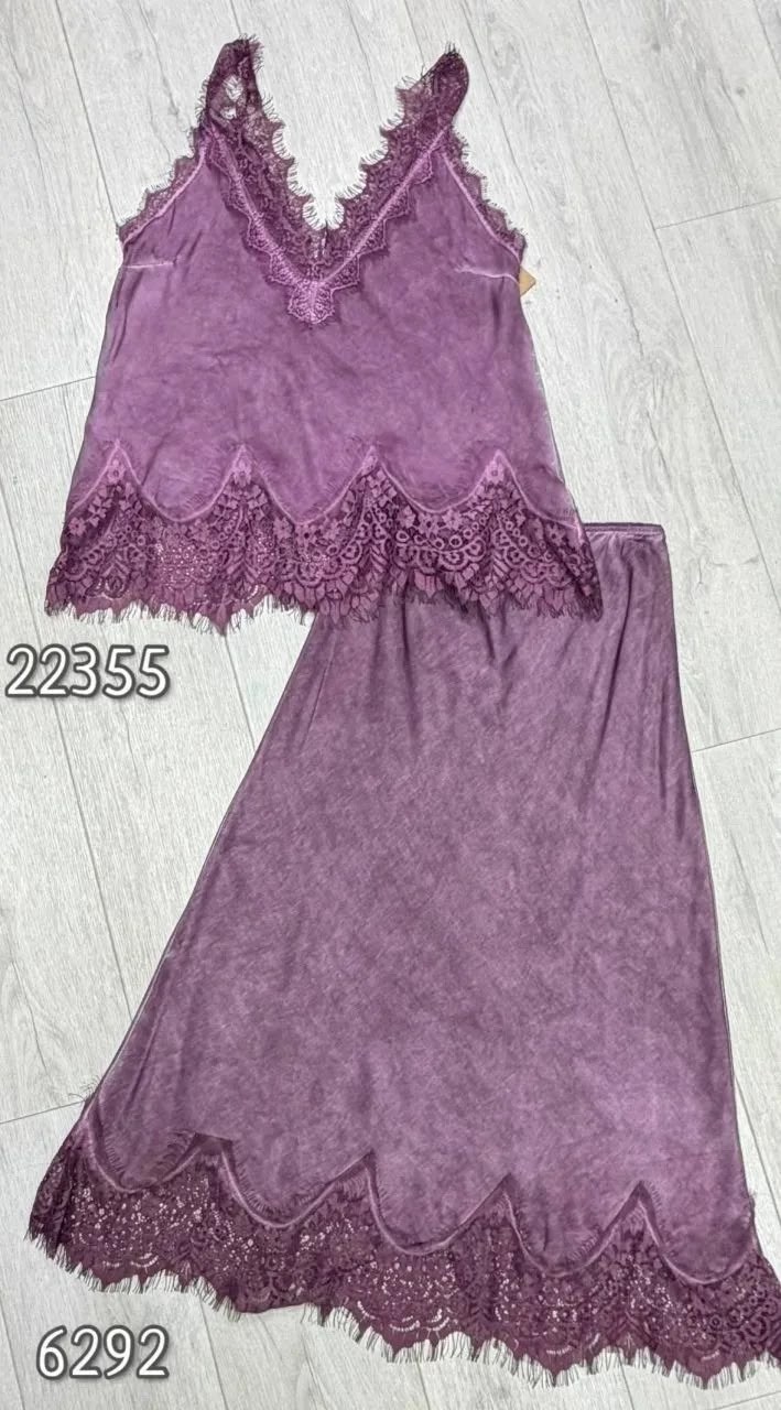 юбка атласная с кружевом emberens,юбка атласная с кружевом,кружевная юбка,юбка атласная с кружевом emberens цвет голубой,атласная юбка и кружевной топ