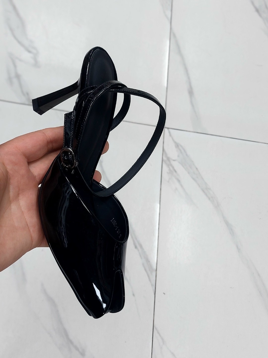 женские босоножки,босоножки женские лаковые,женская ,босоножки с перфорацией,женские туфли лодочки