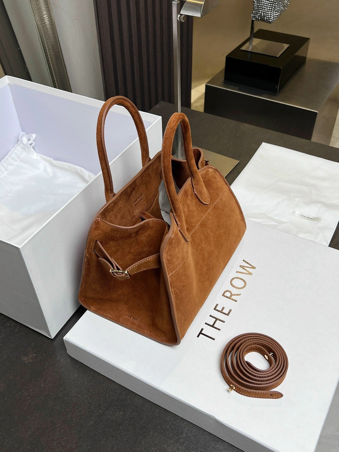 женская сумка из натуральной замши цвет черный,сумка замшевая,женская черная замшевая сумка,женская сумка,сумка женская замшевая