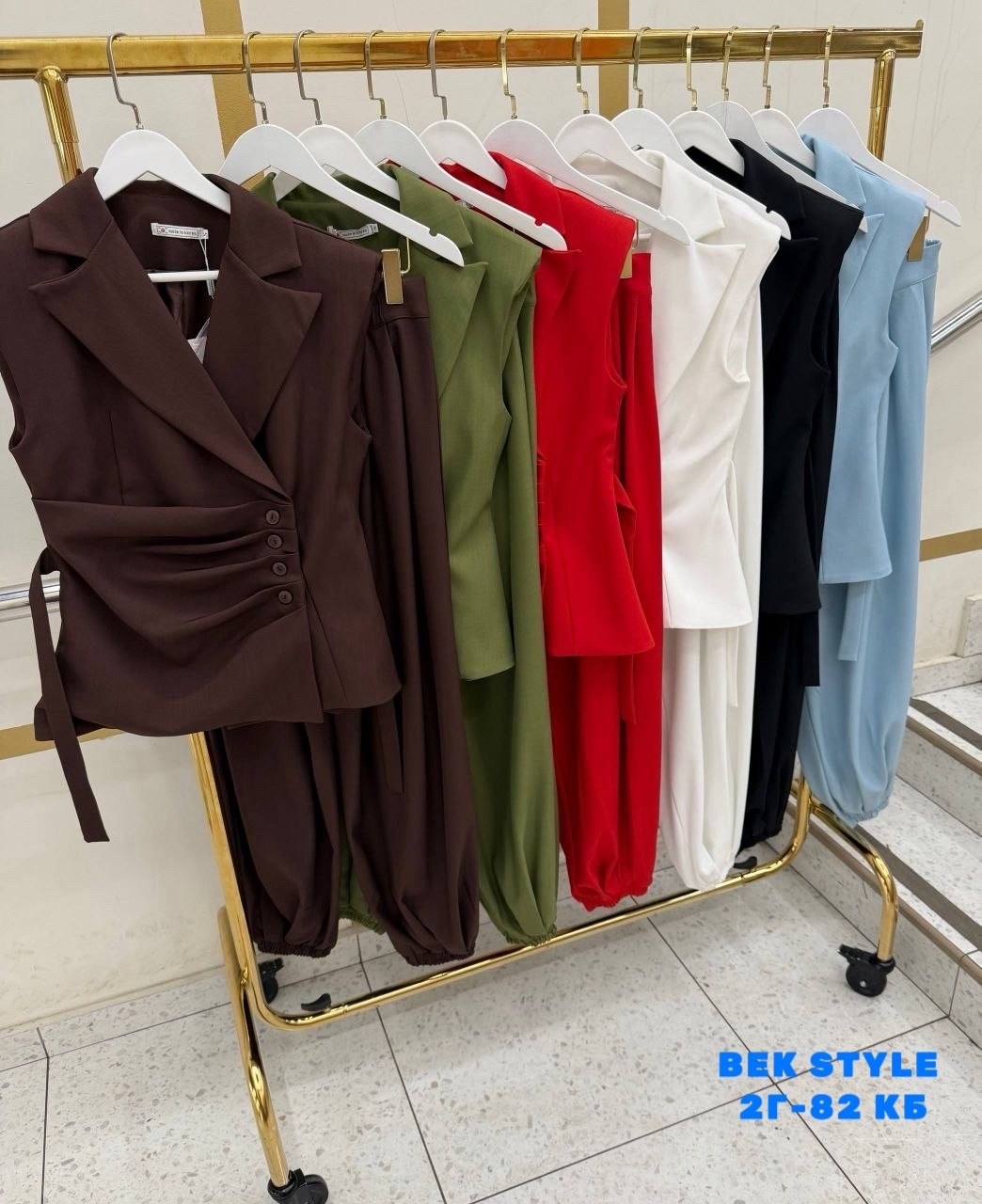 стильные костюмы,элегантный брючный костюм,костюм классический,костюм коричневый,брючной костюм