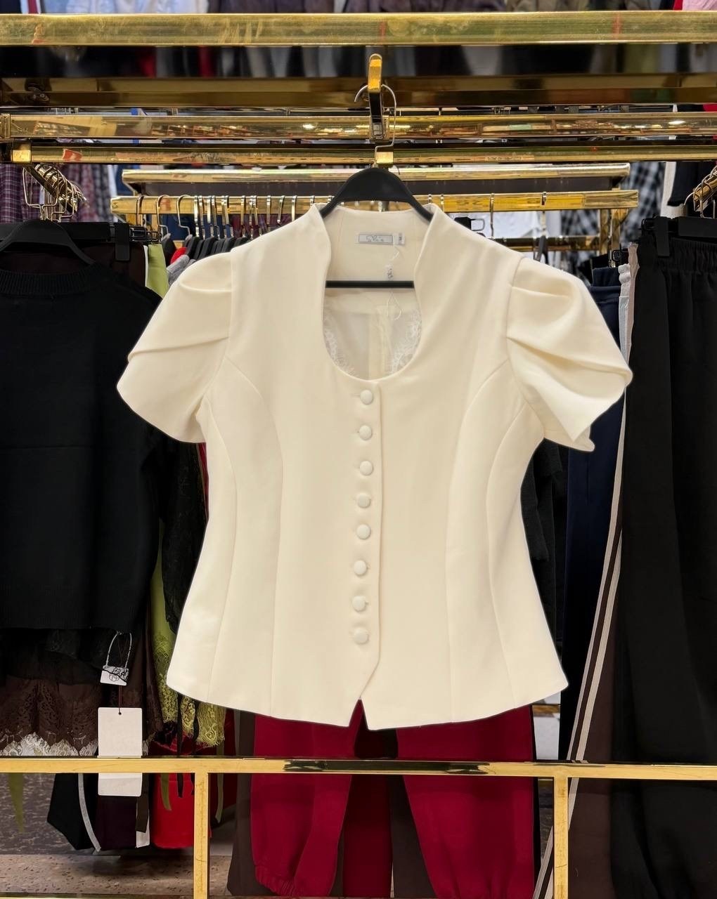 элегантные наряды,женская блузка,женские наряды,женская белая блузка