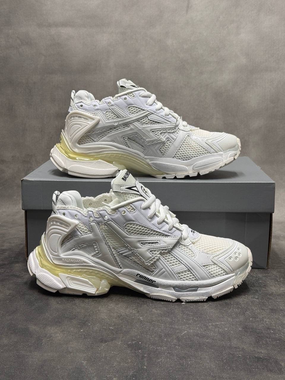 кроссовки balenciaga,balenciaga кроссовки runner,кроссовки balenciaga runner sneaker 'white' 2026,balenciaga runner sneaker white 2026,кроссовки balenciaga runner sneaker high white