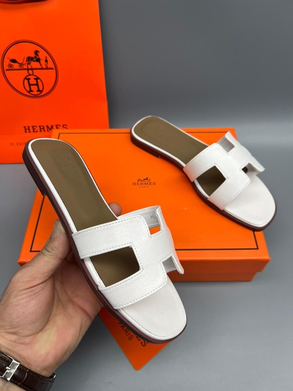 шлепки hermes женские,шлепанцы hermes,шлепанцы эрмес,шлепки hermes,шлепки hermes 2026