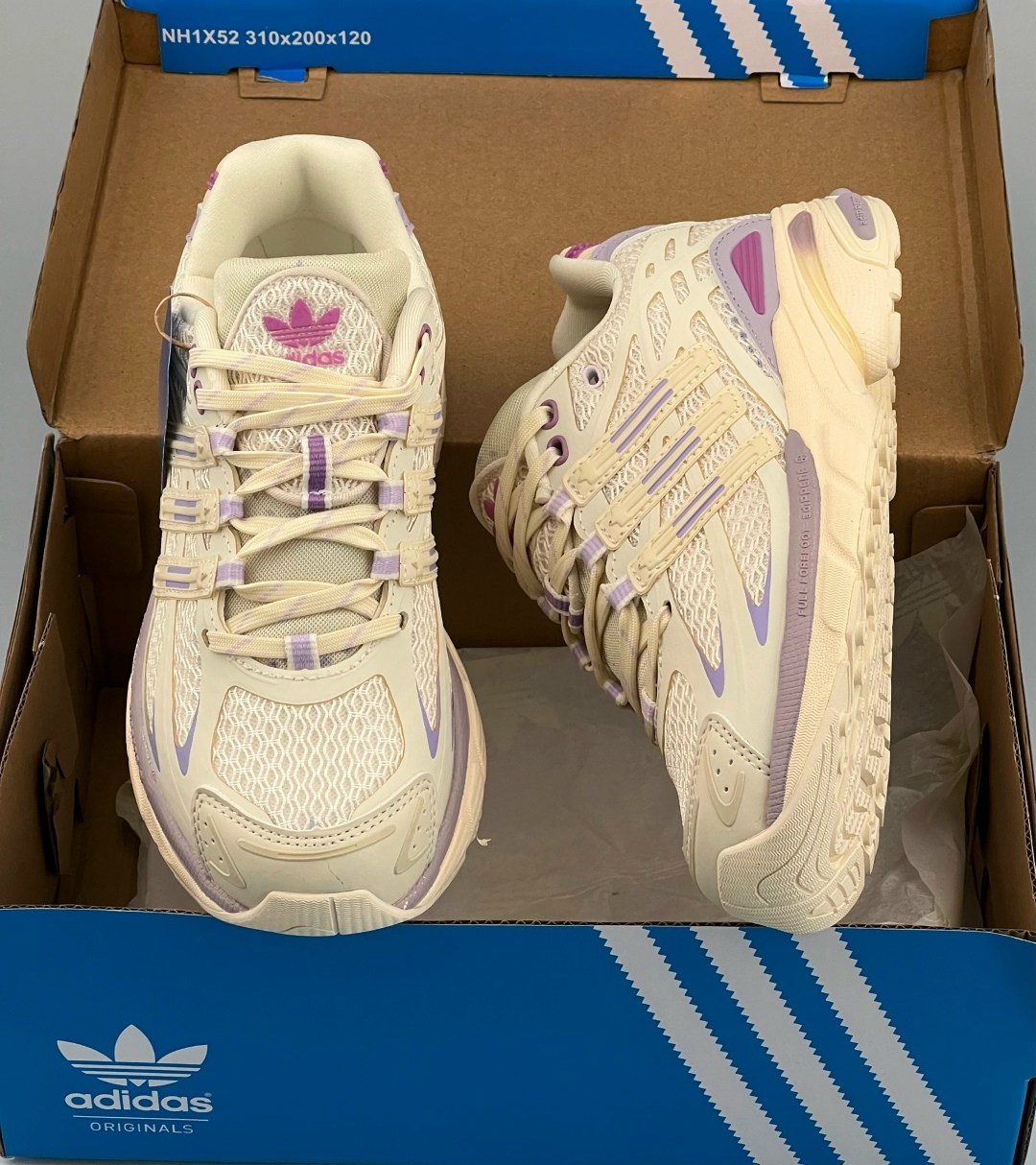кроссовки женские adidas,кроссовки adidas,кроссовки adidas original,кроссовки adidas response cl,кроссовки женские