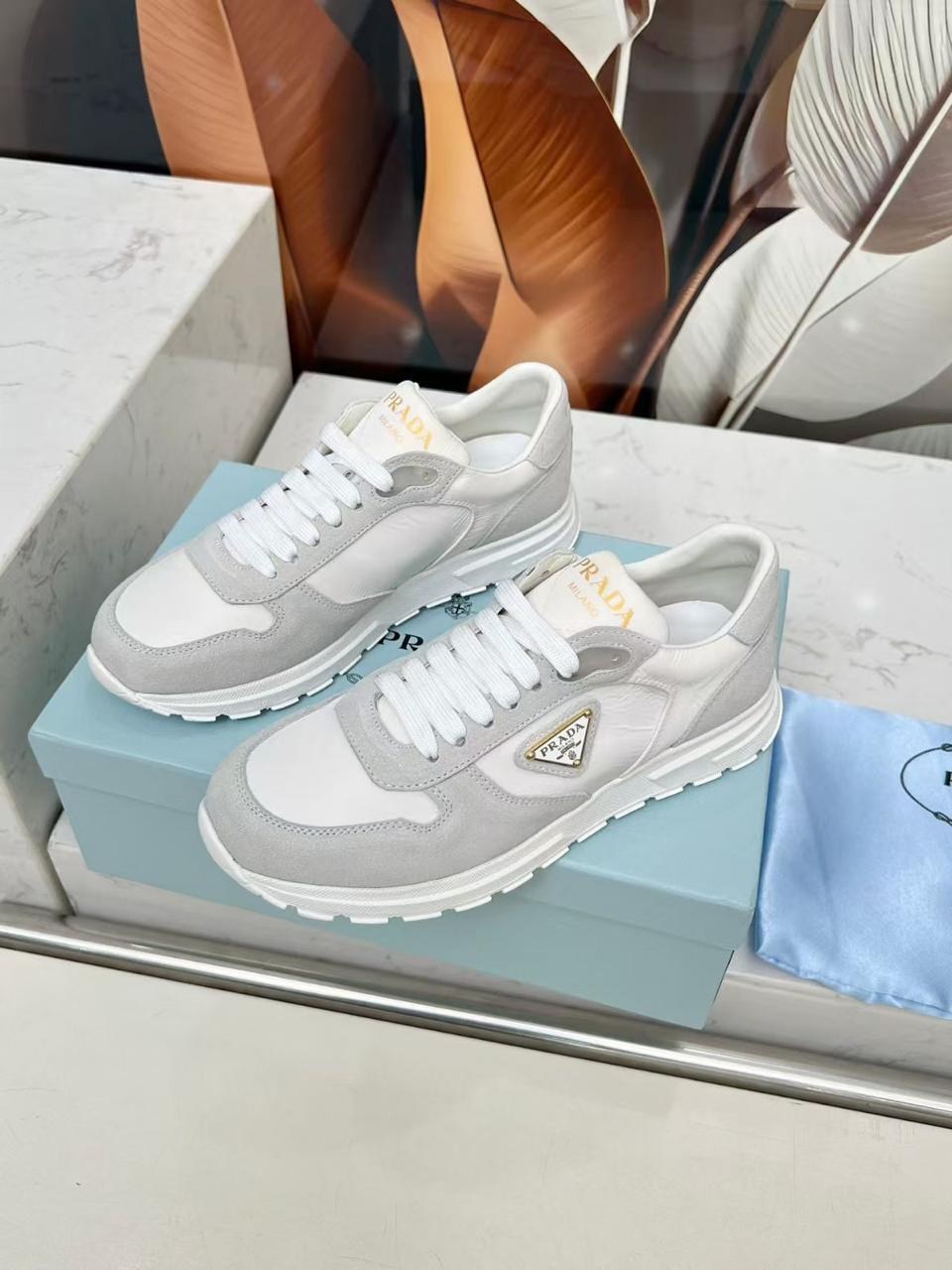 комбинированные кроссовки prada,кроссовки prada женские,,прада милано кроссовки,женские кроссовки