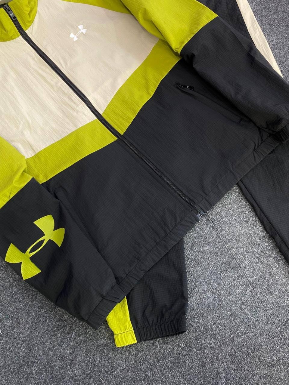 ветровка under armour,спортивные костюм,куртка спортивная,ветровка under armour ветровка