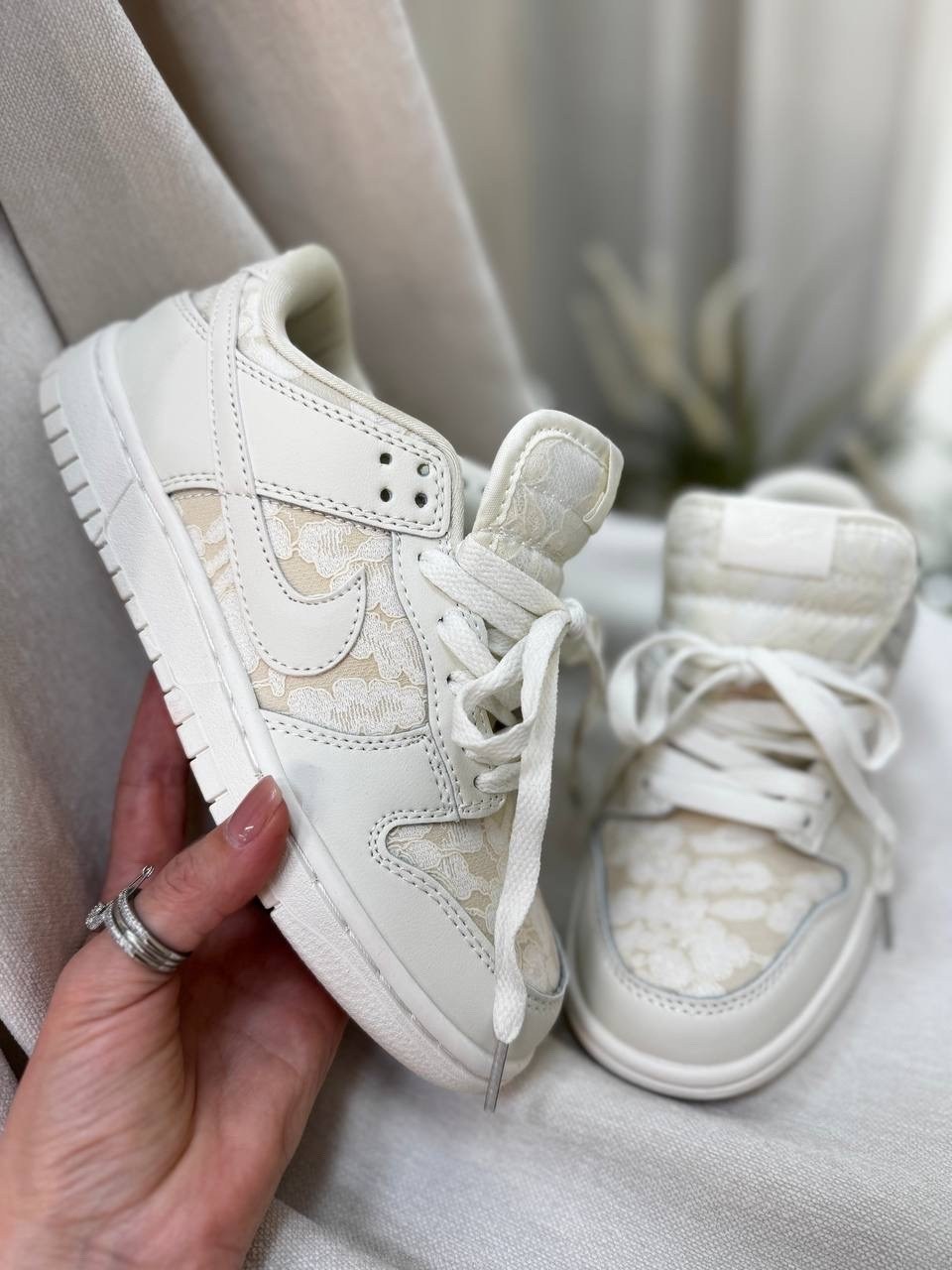 женские кроссовки,кроссовки,идеи для кроссовки,оригинальные кроссовки,спортивная