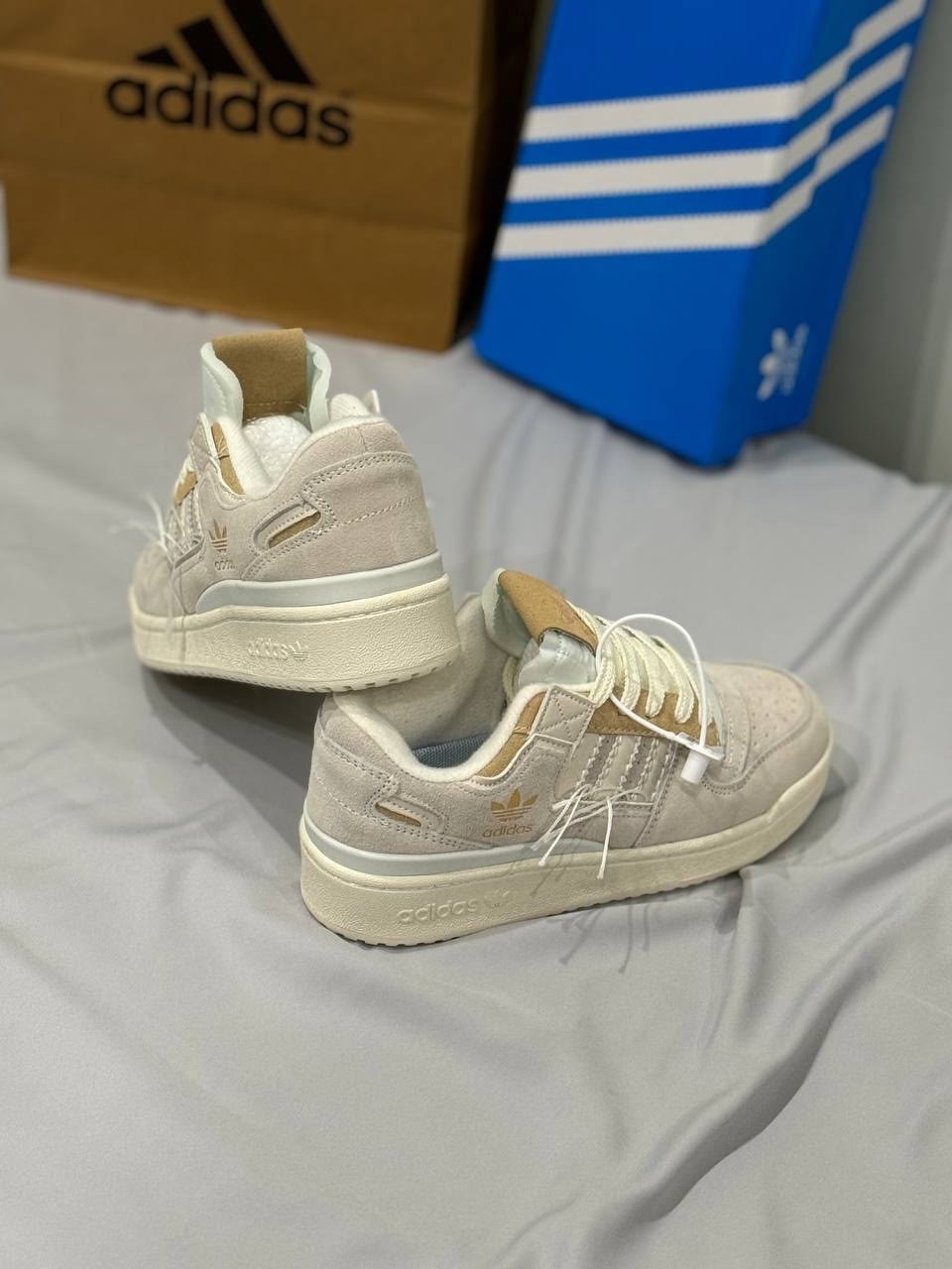 женские кроссовки adidas,кроссовки adidas,кроссовки adidas forum 84 low,,adidas forum low 84 бежевый лайт