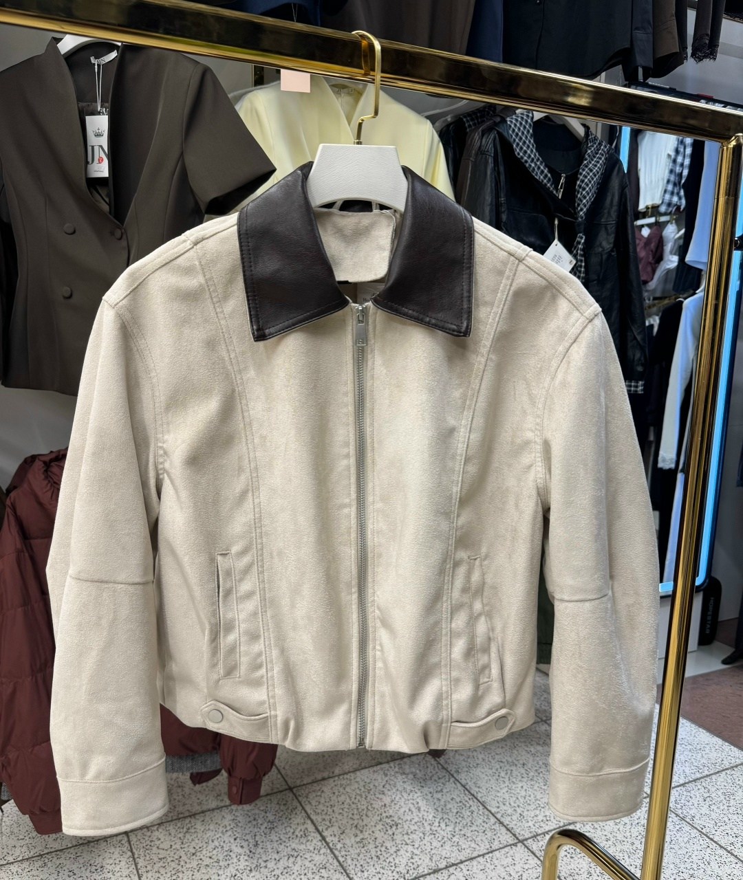 замшевая куртка,куртка,куртка кожаная,легкая куртка,женская куртка