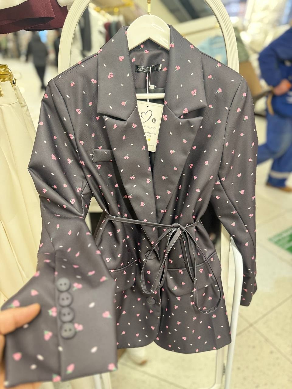 пиджак,женские пиджаки,пиджак женский olya stoff os16025 серый 46 ru,пиджак с сердечками вечерний mission love,костюм женский