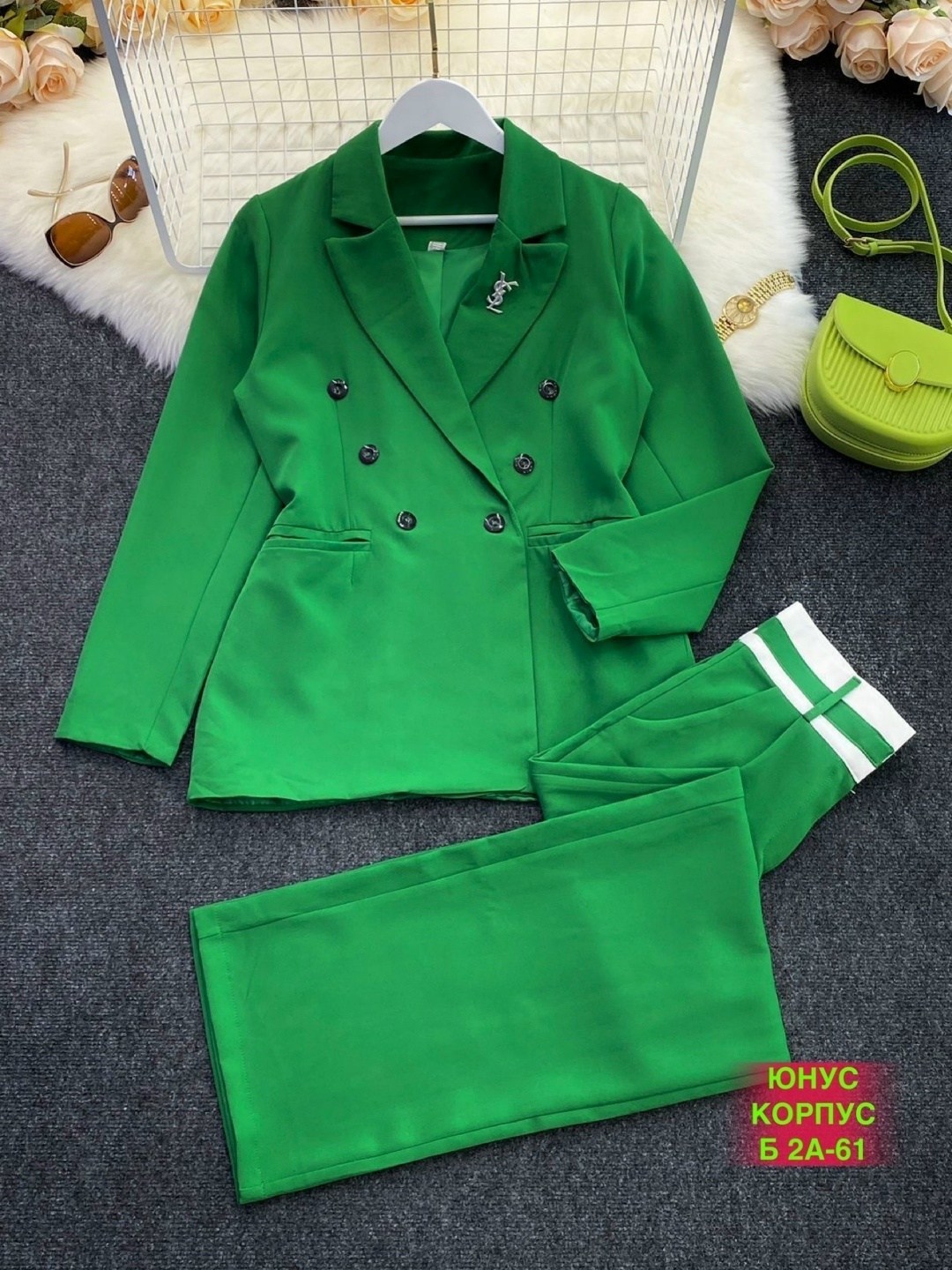 костюм женский,костюм двойка женская,костюм тройка женский,стильные костюмы,костюм с брюками