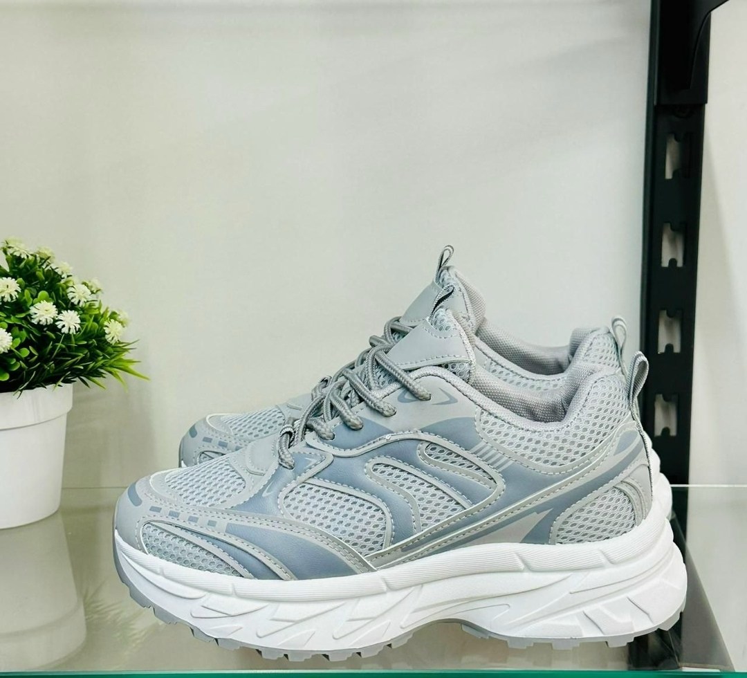 кроссовки,кроссовки женскиe,кроссовки повседневные,массивные кроссовки,кроссовки модные