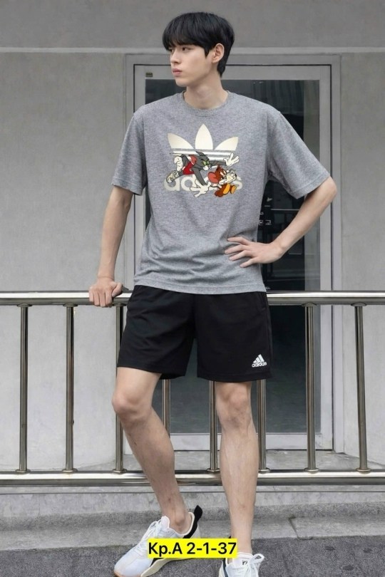 футболка микки маус,disney mickey mouse,футболка с принтом микки маус,футболка принт микки маус,футболка с микки маусом