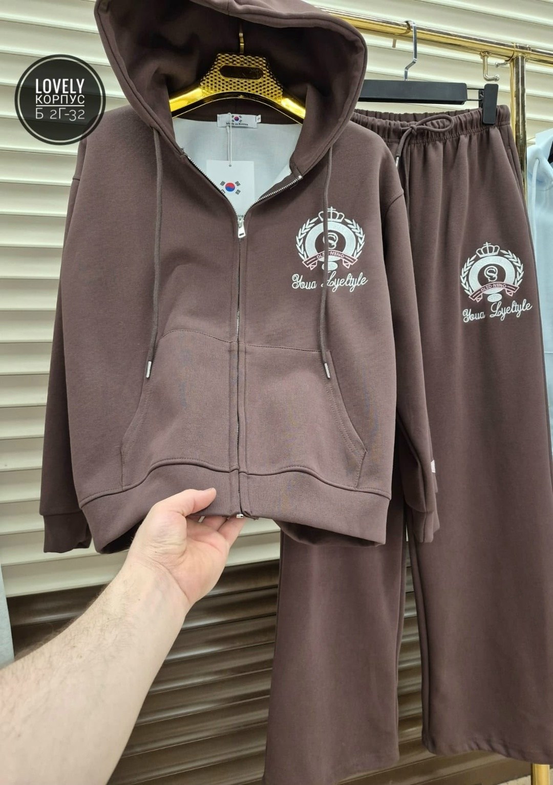 спортивные костюмы,женские спортивные костюмы,спортивный костюм с капюшоном,стильные костюмы,комплект одежды женские