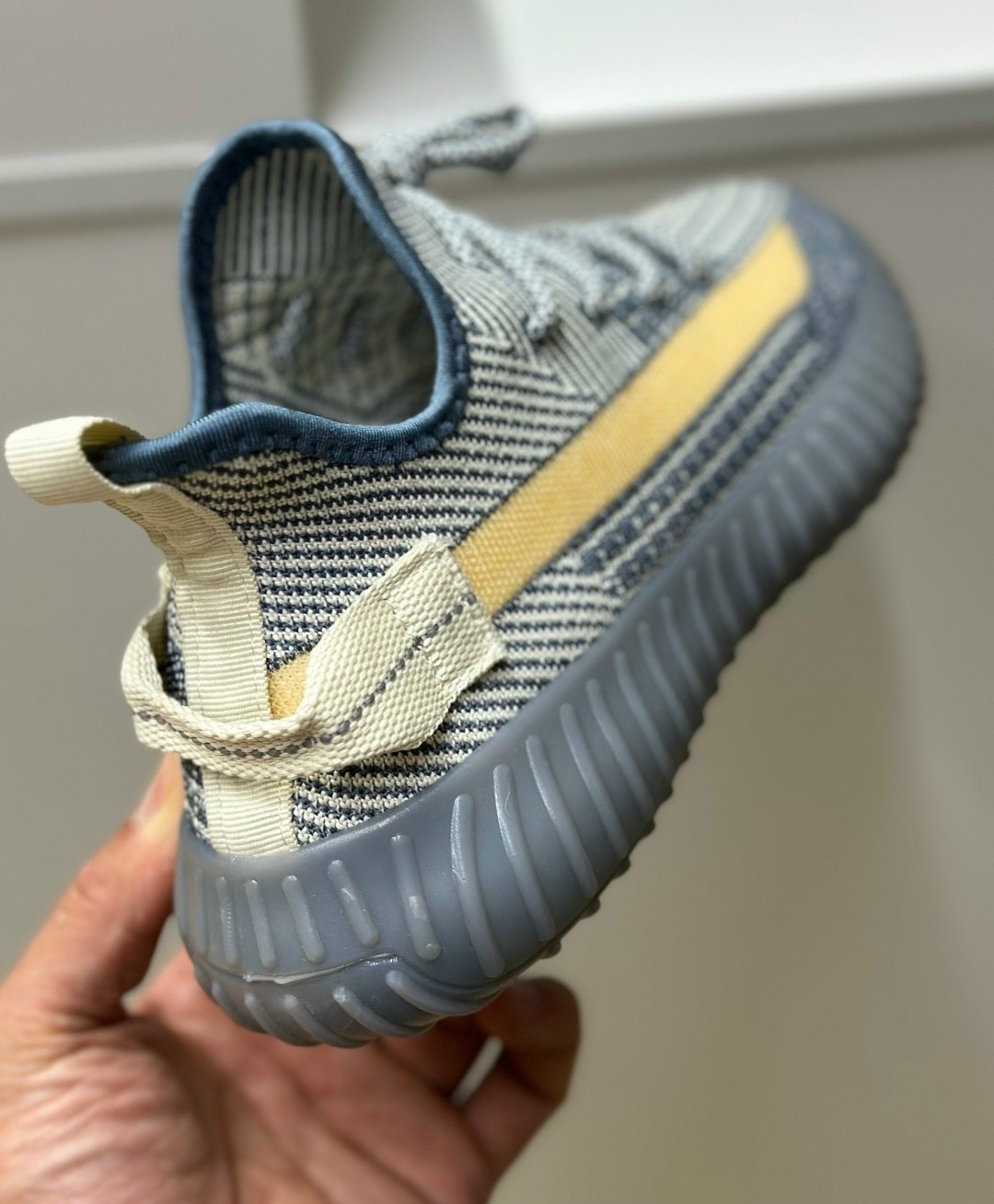 кроссовки мужские yeezy boost 350,adidas yeezy boost 350 v 2,adidas yeezy boost 350,кроссовки adidas yeezy boost 350,yeezy boost 350 v 2