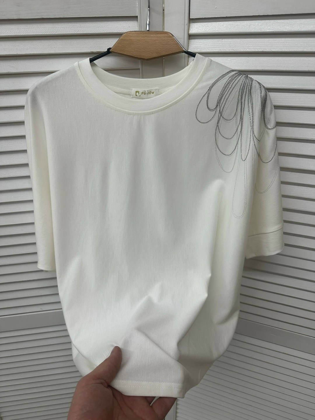 футболка со стразами,женская футболка,футболка со стразами оверсайз,женская футболка со стразами,футболки оверсайз