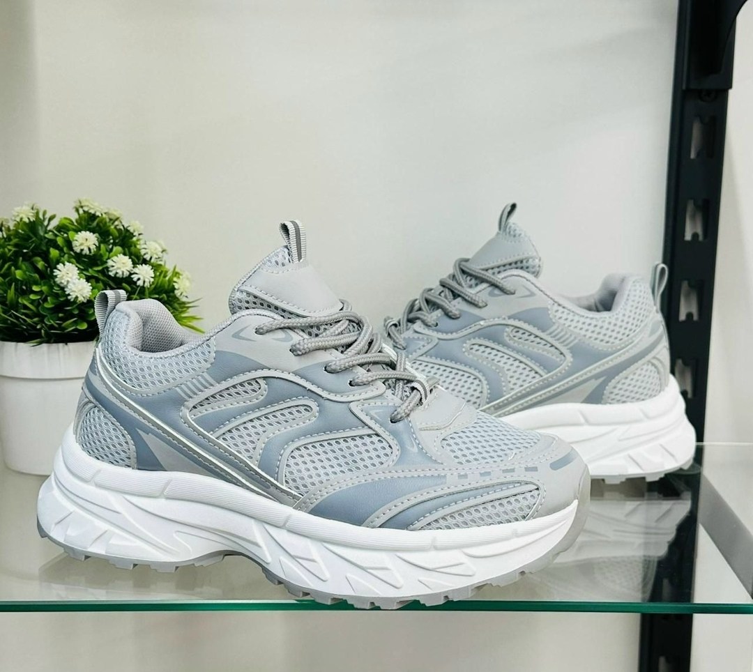 кроссовки,кроссовки женскиe,кроссовки повседневные,массивные кроссовки,кроссовки модные