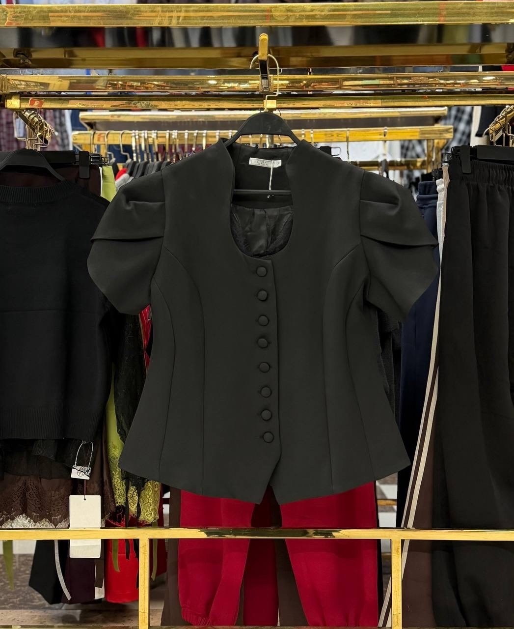 элегантные наряды,женская блузка,женские наряды,женская белая блузка