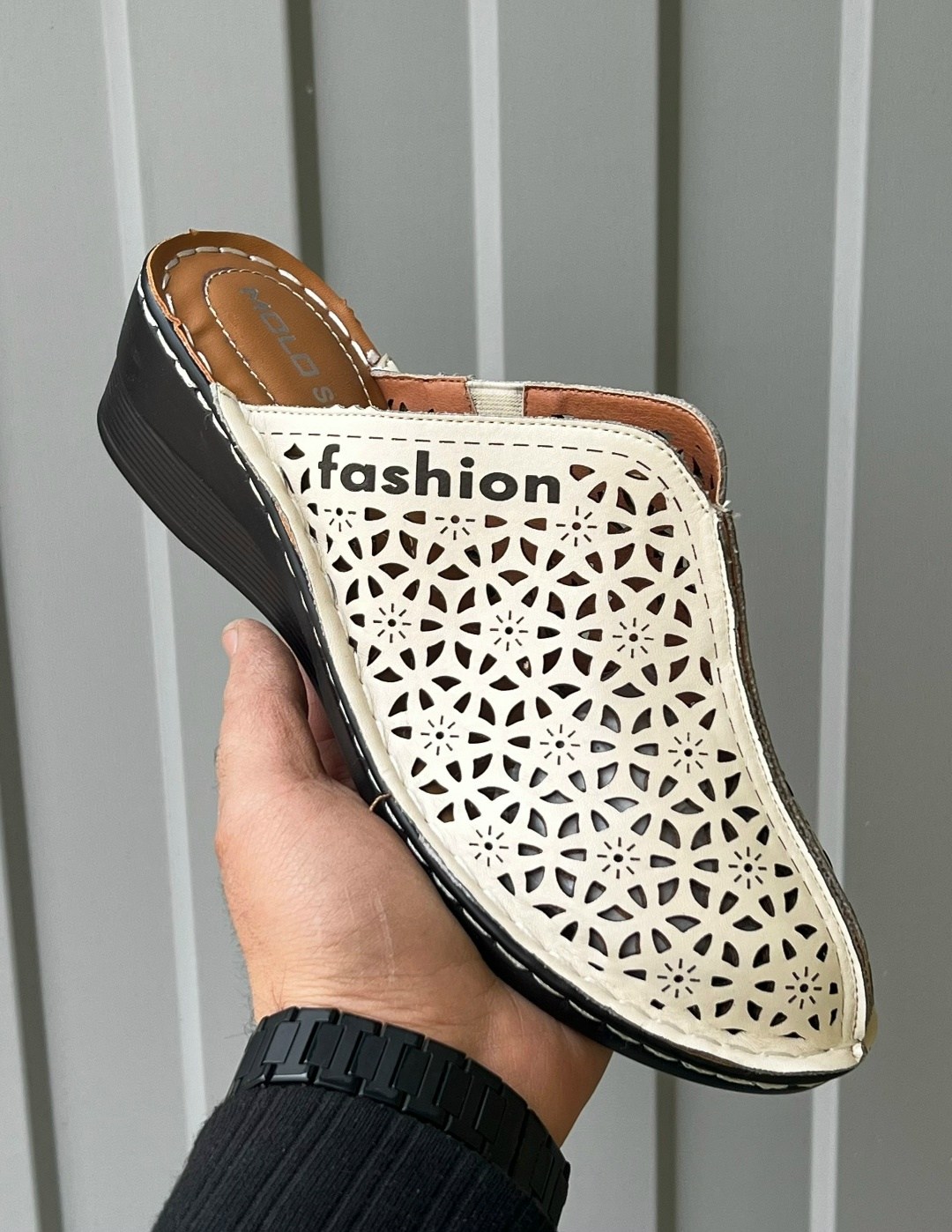 ,лоферы женские с перфорацией,женские туфли на плоской подошве,женская ,женские летние туфли