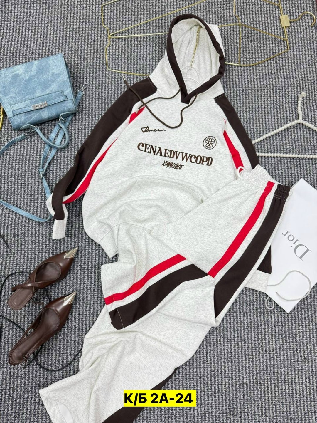 спортивные костюм,стильные спортивные костюмы,костюм спортивный женский,женские костюмы,спортивные костюмы женские томми хилфигер