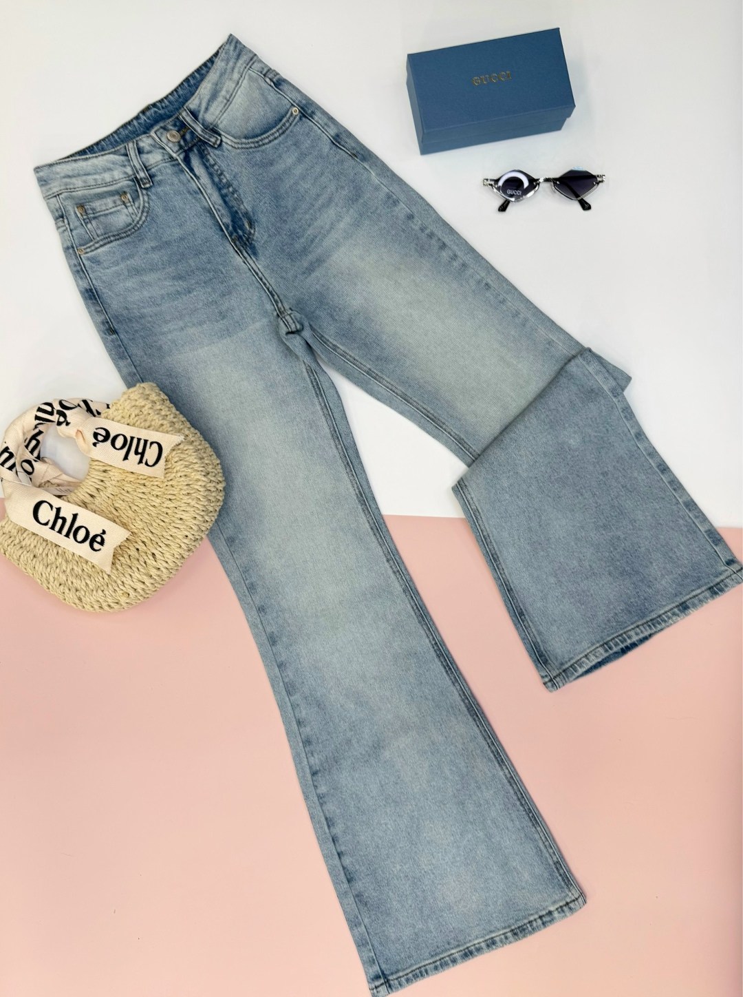 расклешенные джинсы tommy jeans sylvia серый деним,женские джинсы,джинсы женские клеш,стильные джинсы,джинсы