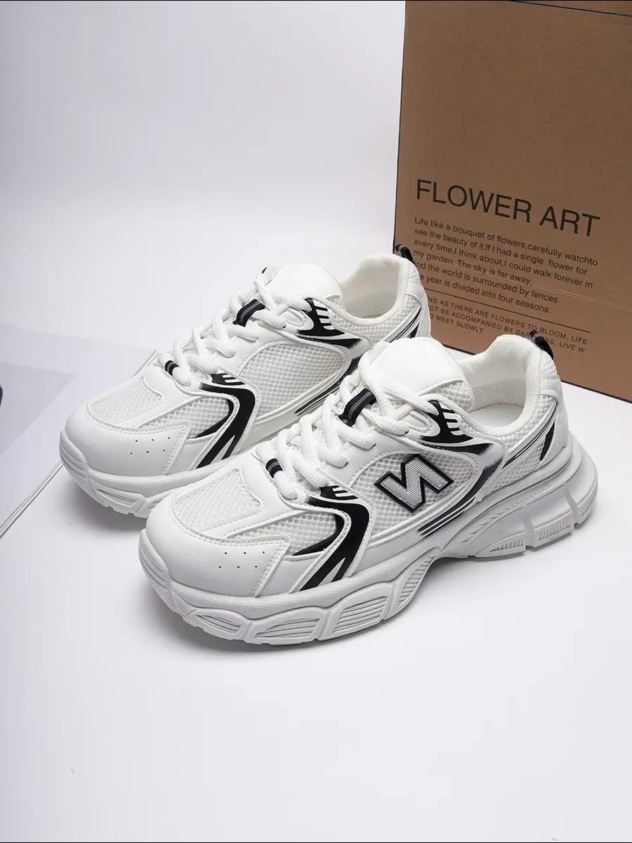 женские кроссовки,кроссовки модные,кроссовки для женщин,спортивная ,массивные кроссовки