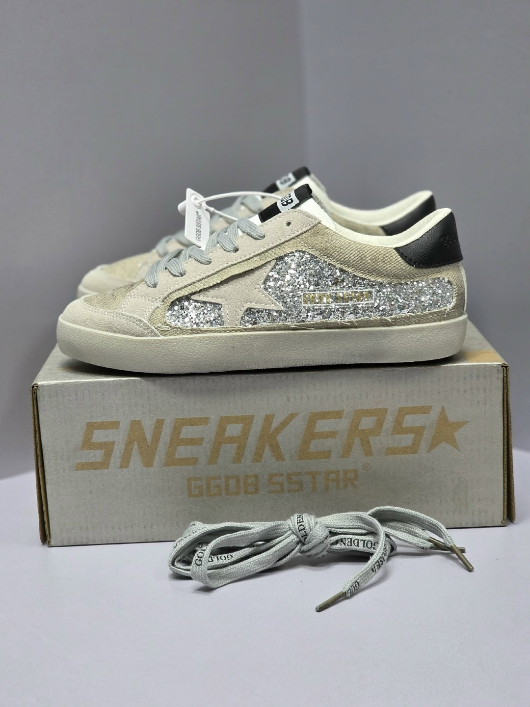 golden goose кеды v-star с блестками серебристый,golden goose кеды super-star с блестками серебристый,golden goose кеды hi star с блестками белый,низкие кеды ball-star glitter golden goose,кеды golden
