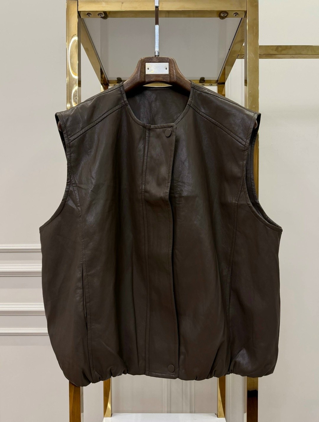 женские жилеты,жилетка женская,жилет,кожаный жилет,теплый жилет