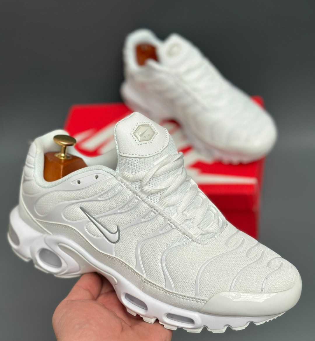 nike air max plus tn мужские кроссовки белые,кроссовки nike air max tn plus,nike tn air max plus white,nike air max plus tn,кроссовки nike air max tn