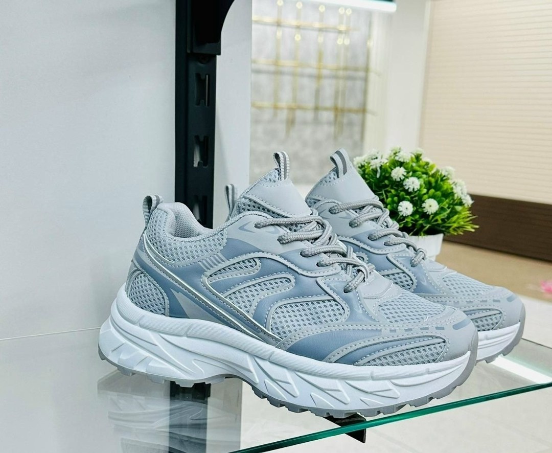 кроссовки,кроссовки женскиe,кроссовки повседневные,массивные кроссовки,кроссовки модные