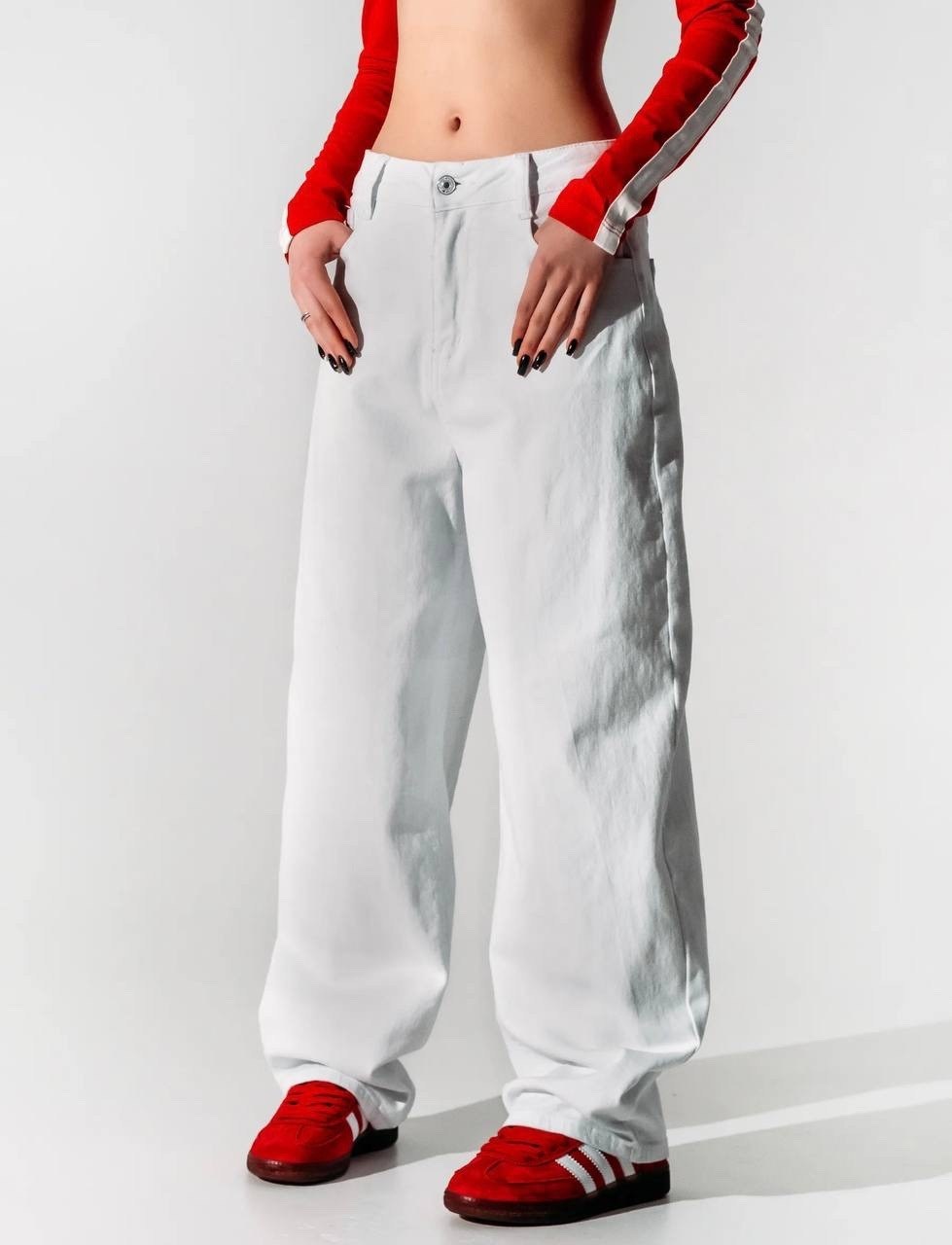 женские джинсы,белые джинсы,джинсы трубы палаццо,костюм для девушек,джинсы багги