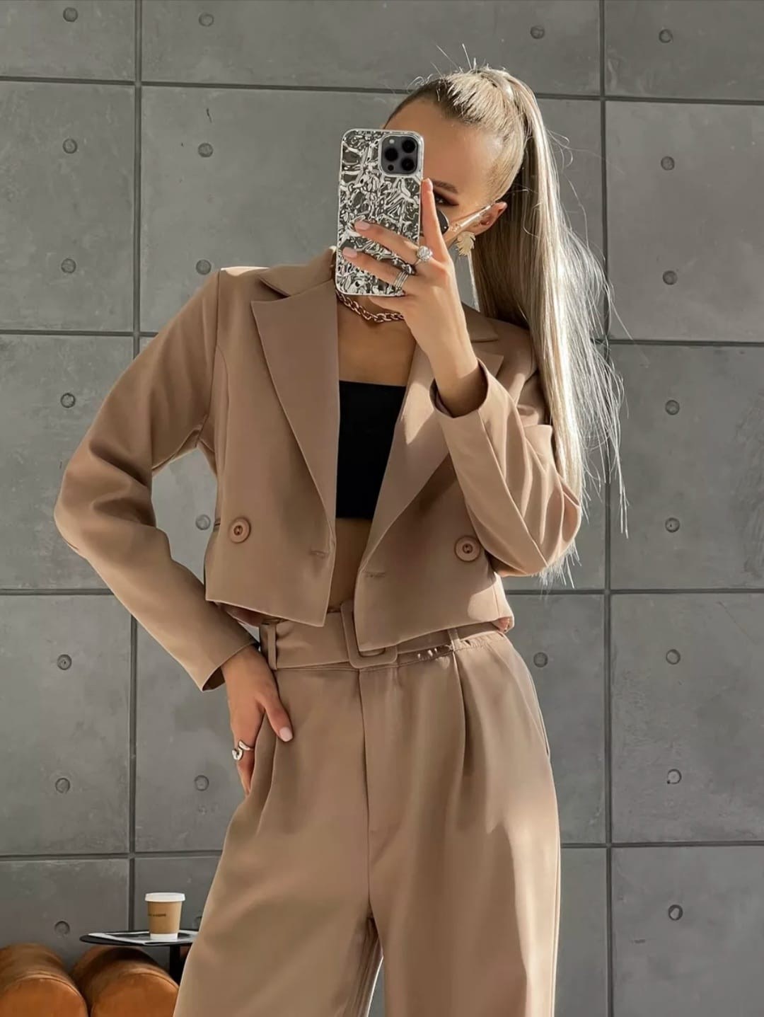 костюм женский брючный деловой,бежевый костюм,костюм брючный деловой с пиджаком,костюм брючный деловой с пиджаком misschus,брючный костюм