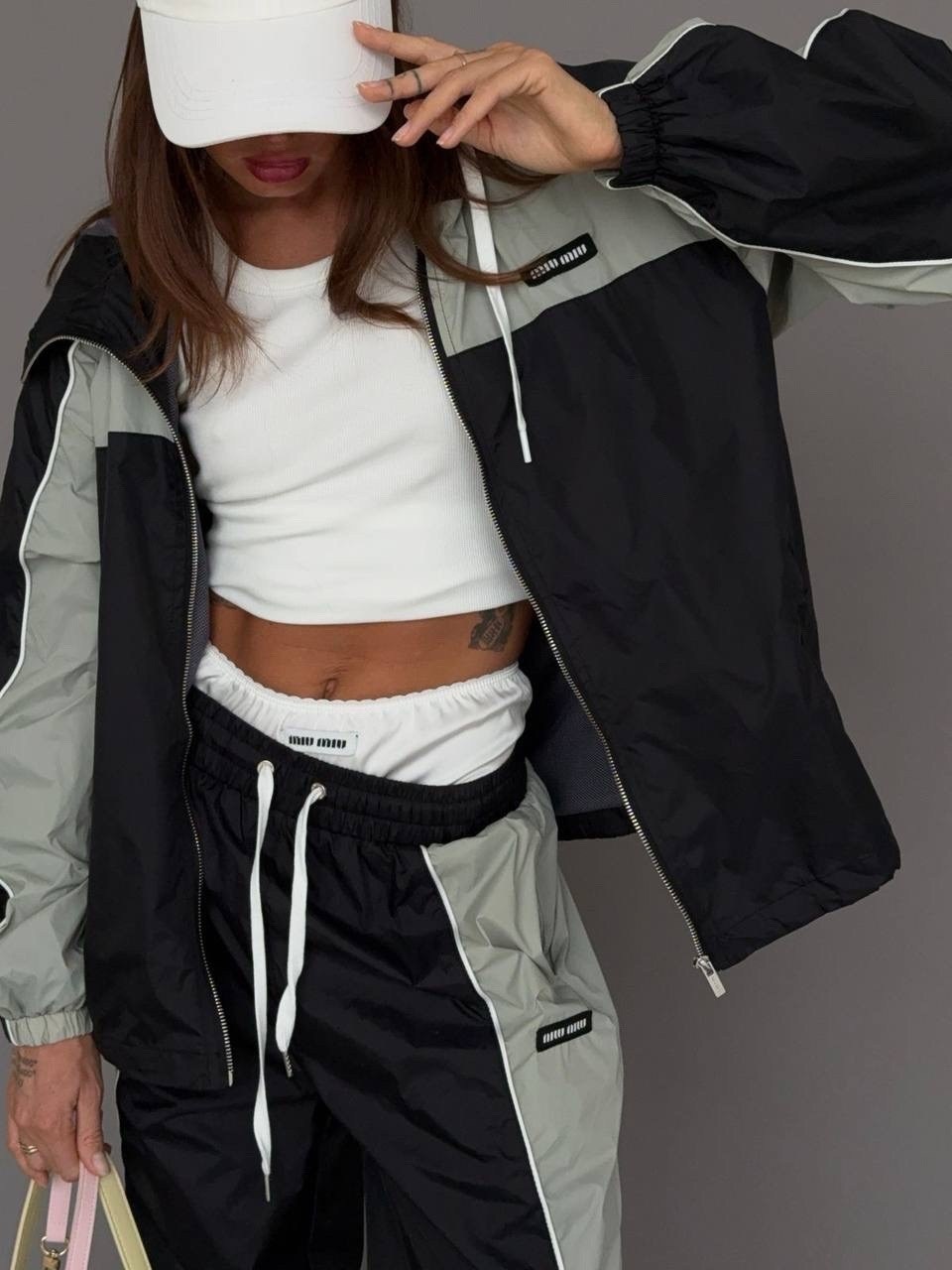 спортивные костюмы женские,спортивные костюмы,стильные спортивные костюмы,спортивный костюм для женщин