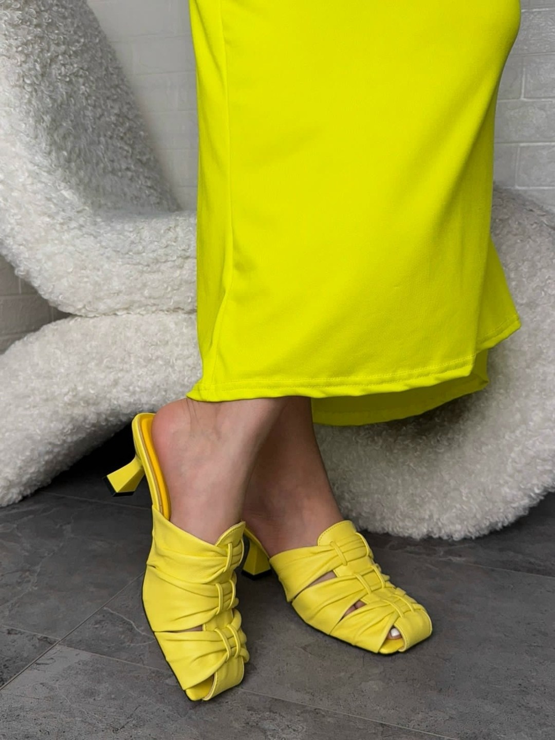 ,женские шлепанцы,тапочки модные,модные сандалии,сандалии