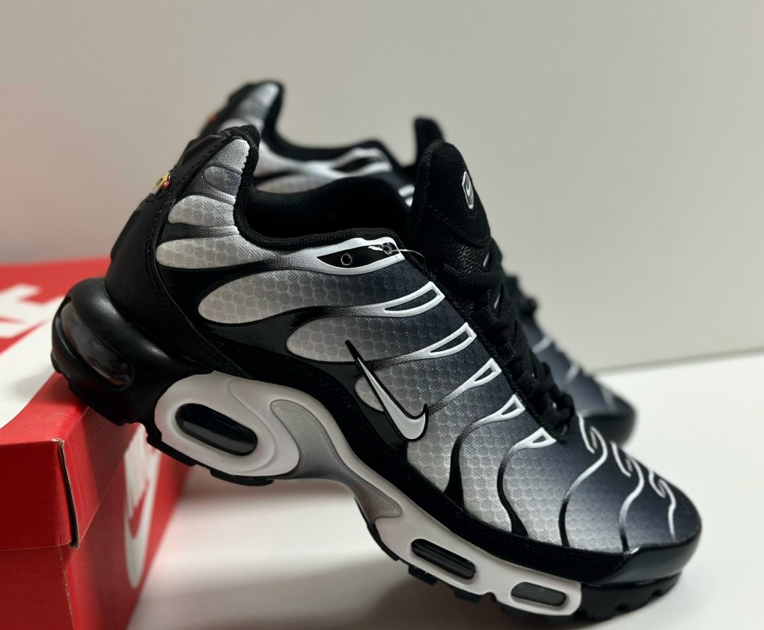 кроссовки nike air max tn plus,кроссовки мужские nike air max tn plus,nike air max tn plus,кроссовки найк air max plus tn,