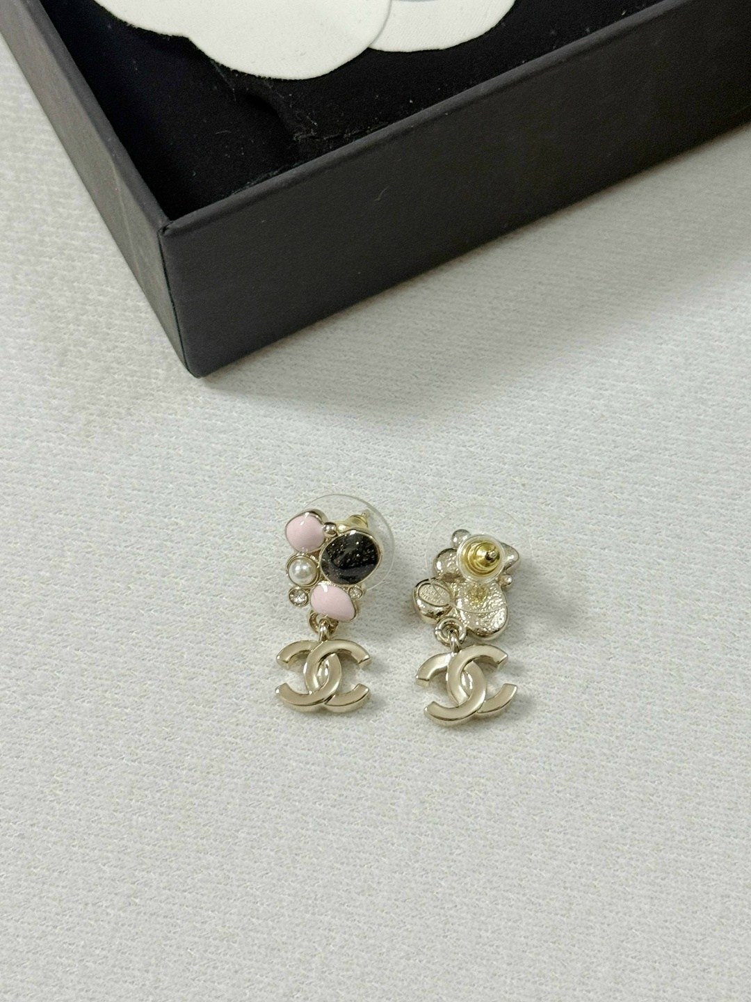 chanel серьги,серьги шанель черные,серьги шанель,женские модные серьги chanel,серьги шанель оригинал