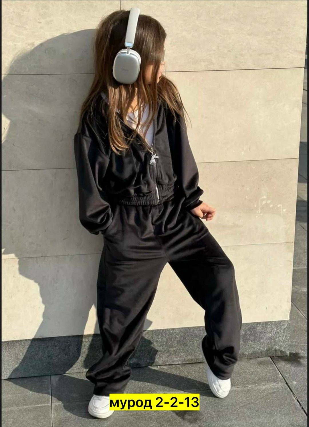 велюровый костюм для девочки спортивный капюшон,спортивные костюмы для девочек,спортивный велюровый костюм,велюровый костюм для девочки,велюровый спортивный костюм для девочки