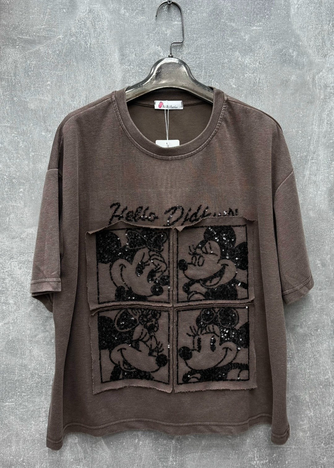 футболки женская оверсайз,спортивные штаны с футболкой оверсайз,футболки модные,футболка и штаны,футболки оверсайз